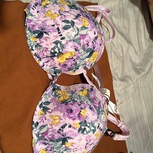 New Victoria’s Secret Freedom Cloud Bra - Size 36D